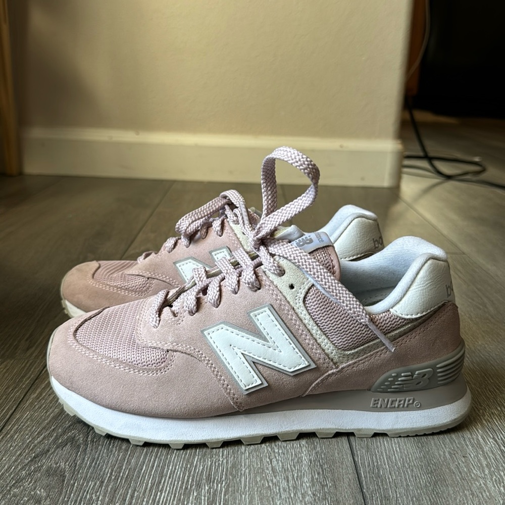 New balance shoes